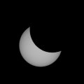 Солнечное  затмение  20  марта  2015  года. Телескоп  SKY  WATCHER  BKP 2008  ОТА,  фотоаппарат  Canon 1100D, прямой  фокус, апертурный  фильтр  200mm  с  плёнкой  Baader  Planetarium  AstroSolar, выдержка 1/1250, ISO - 100.