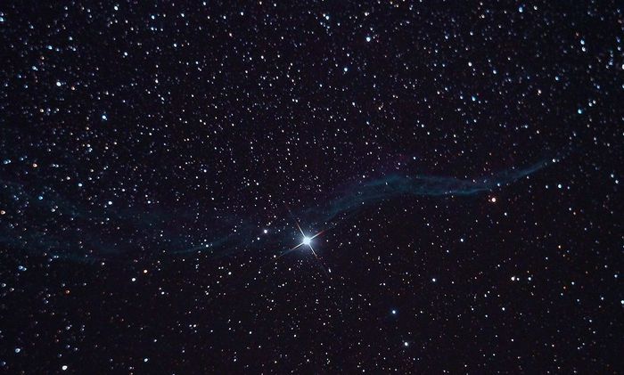 Туманность NGC 6960 "Ведьмина метла"  в  созвездии  Лебедь