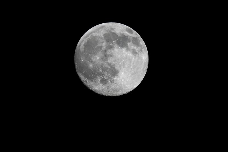 Луна 1  июня  2015 года