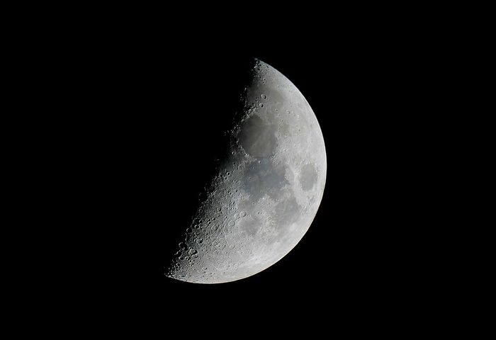 Луна 16 января 2016 года