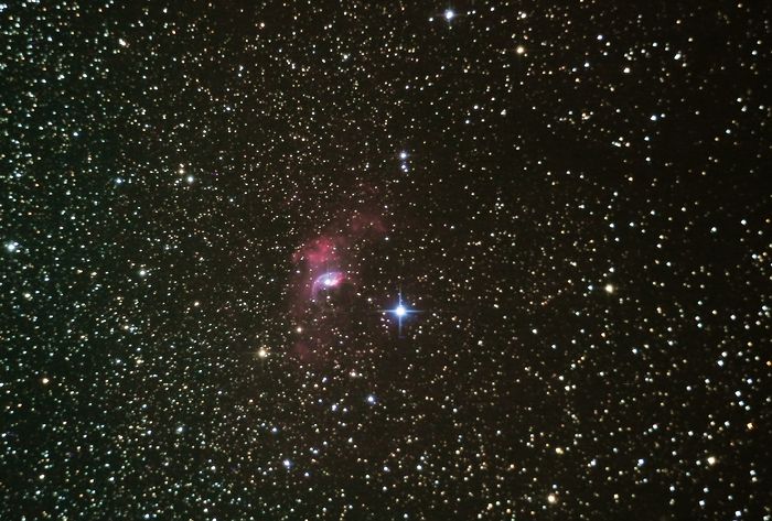 Эмиссионная  туманность  NGC  7635 "Пузырь" в созвездии  Кассиопея