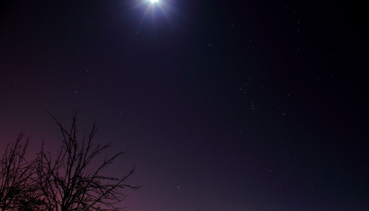 Луна  и  созвездие  Орион