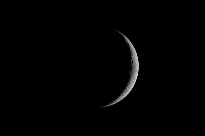 Луна 30.03.2017. Степень  освещенности - 9%.