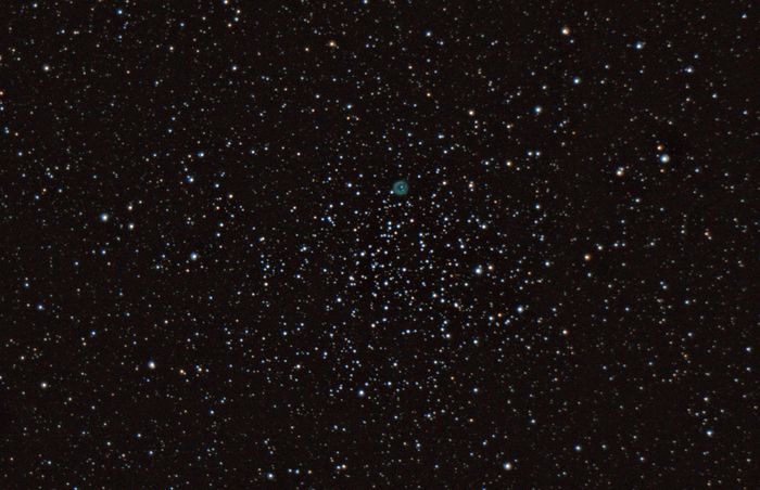 Рассеянное звездное скопление М46 и планетарная туманность NGC 2438 в созвездии  Корма. 24.03.2017. Ратомка. 