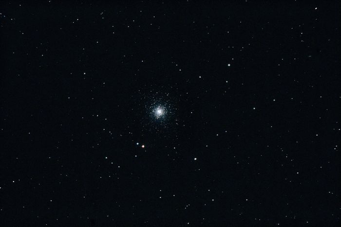 Шаровое звездное скопление Messier 53 в созвездии Волосы Вероники