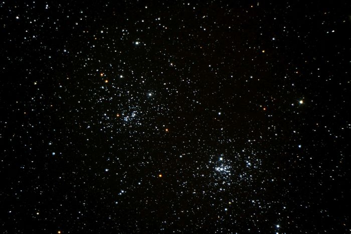 Рассеянное звездное скопление NGC 869 / NGC 884 в созвездии Персей.