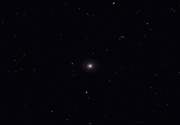 Спиральная галактика Messier 94 в созвездии Гончие Псы. Ратомка. 19 мая 2018 года.