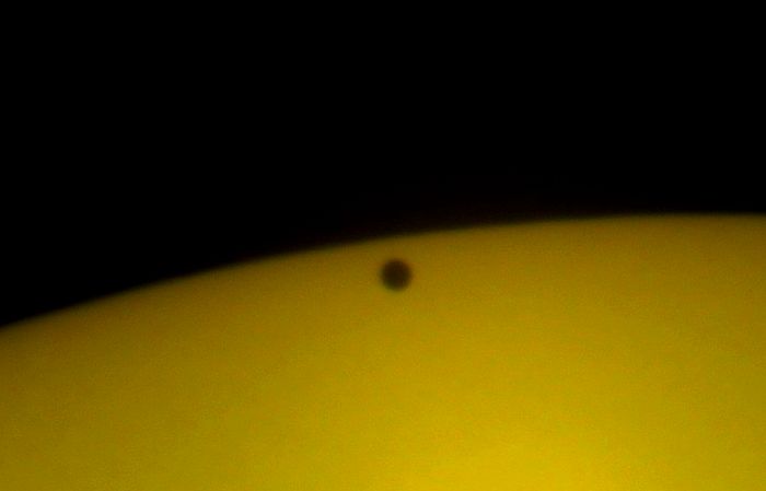 Прохождение планеты Меркурий перед диском Солнца. 9 мая 2016 года.