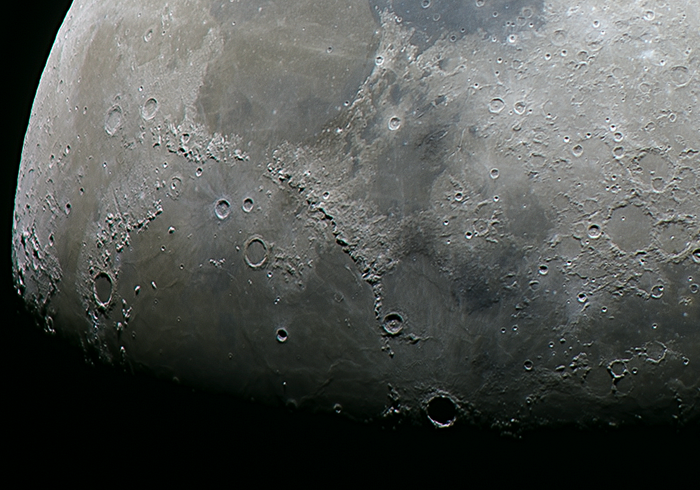 Луна 10 апреля 2022 года. Море дождей, горы Апеннины, кратер Коперник