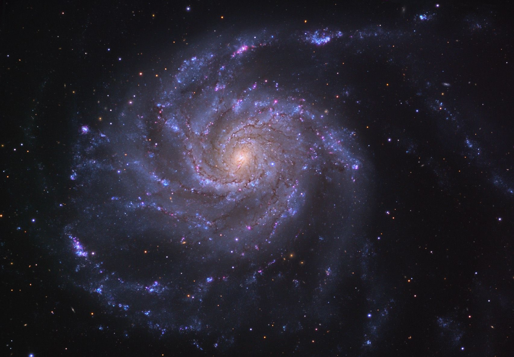 Спиральная галактика  М101