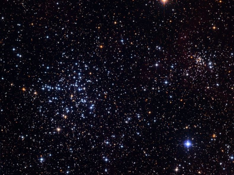 NGC 1907 - рассеянное  скопление  в  созвездии  Возничий