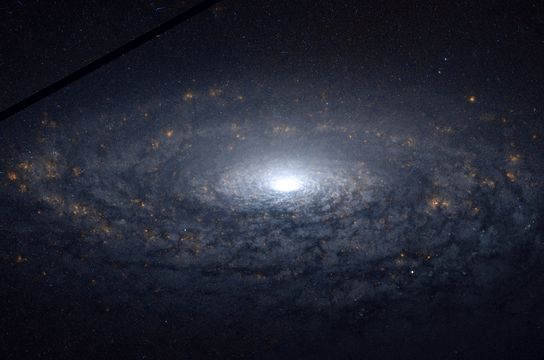 NGC 3675 - спиральная  галактика  в  созвездии  Большая  Медведица