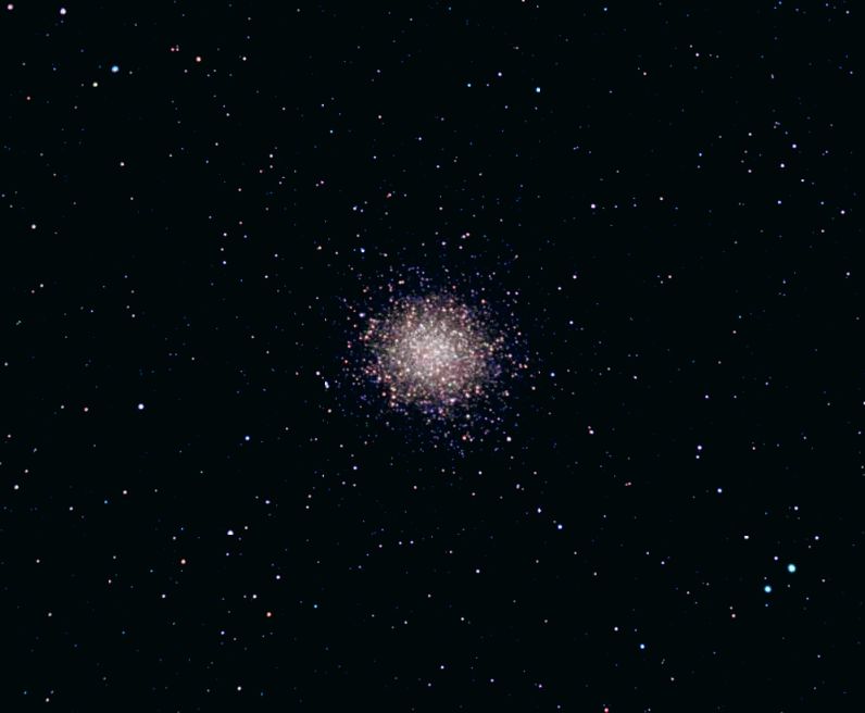 Мессье  14 - шаровое  звездное  скопление  в  созвездии  Змееносец