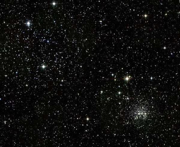 Мессье  35 - рассеянное  звездное  скопление  в  созвездии  Близнецы
