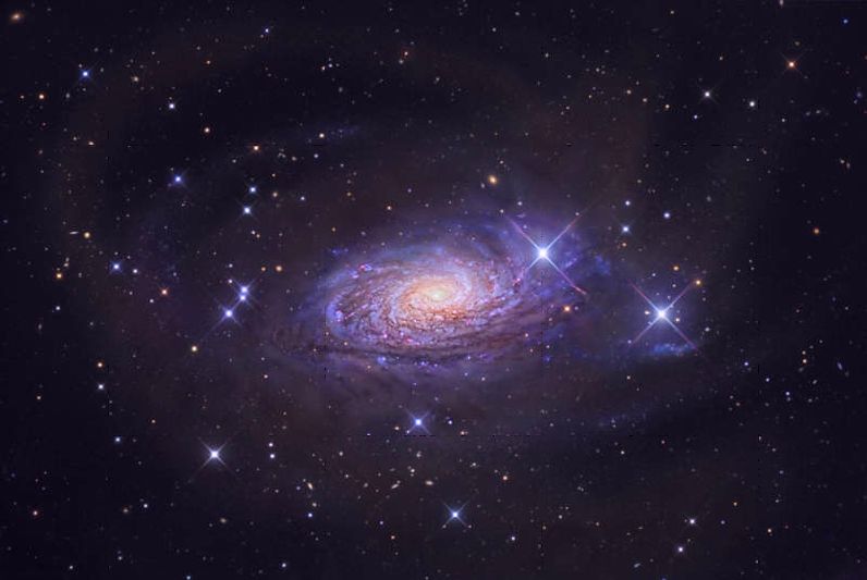 Мессье  63 -  спиральная   галактика   в   созвездии   Гончие  Псы