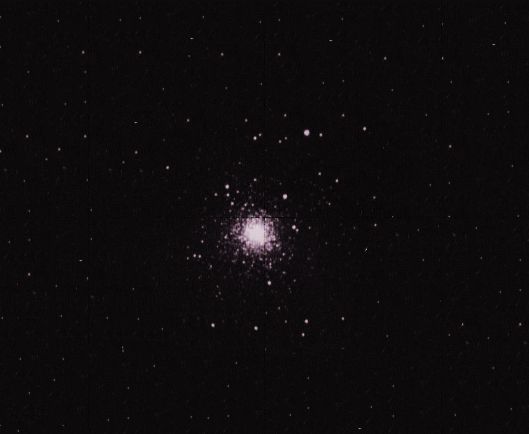 Мессье  75 - шаровое  звездное  скопление  в  созвездии  Стрелец